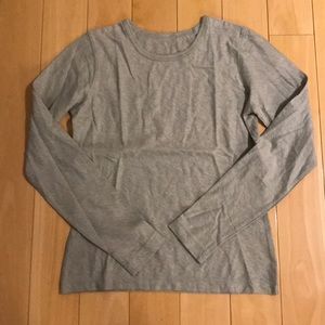 Bundle of 3 sweaters/shirts